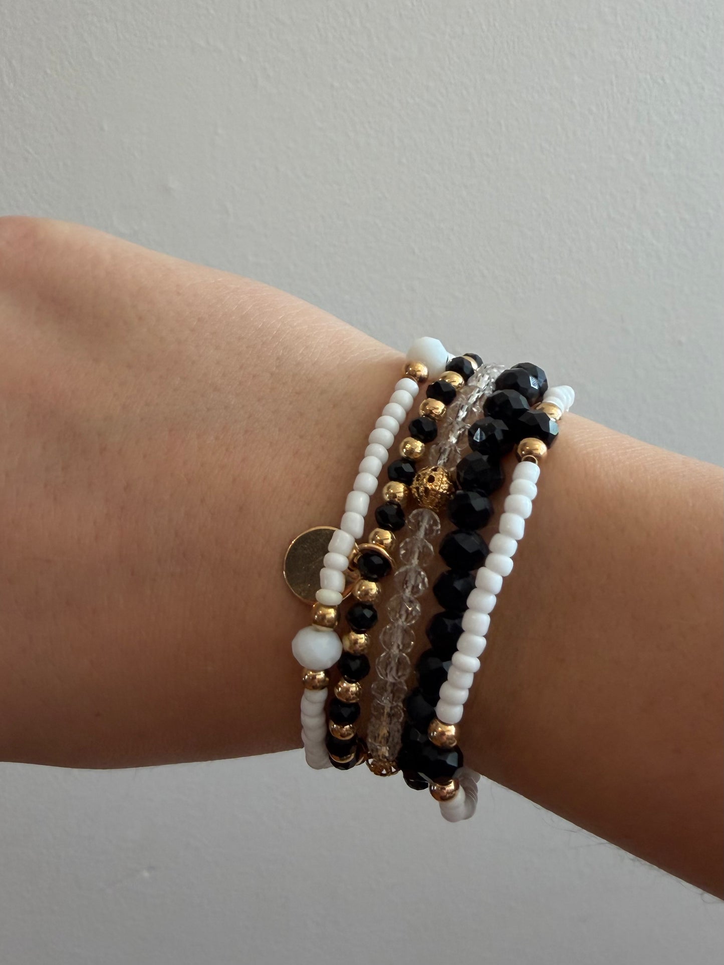 The Black and White Bracelet Set