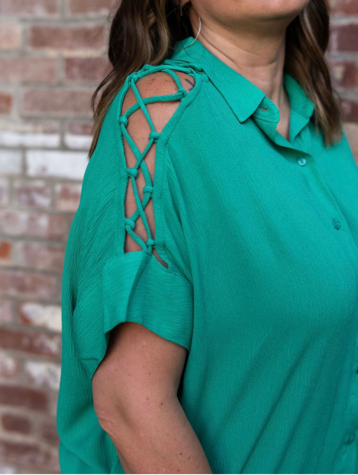The Lightweight Shoulder Lace Top