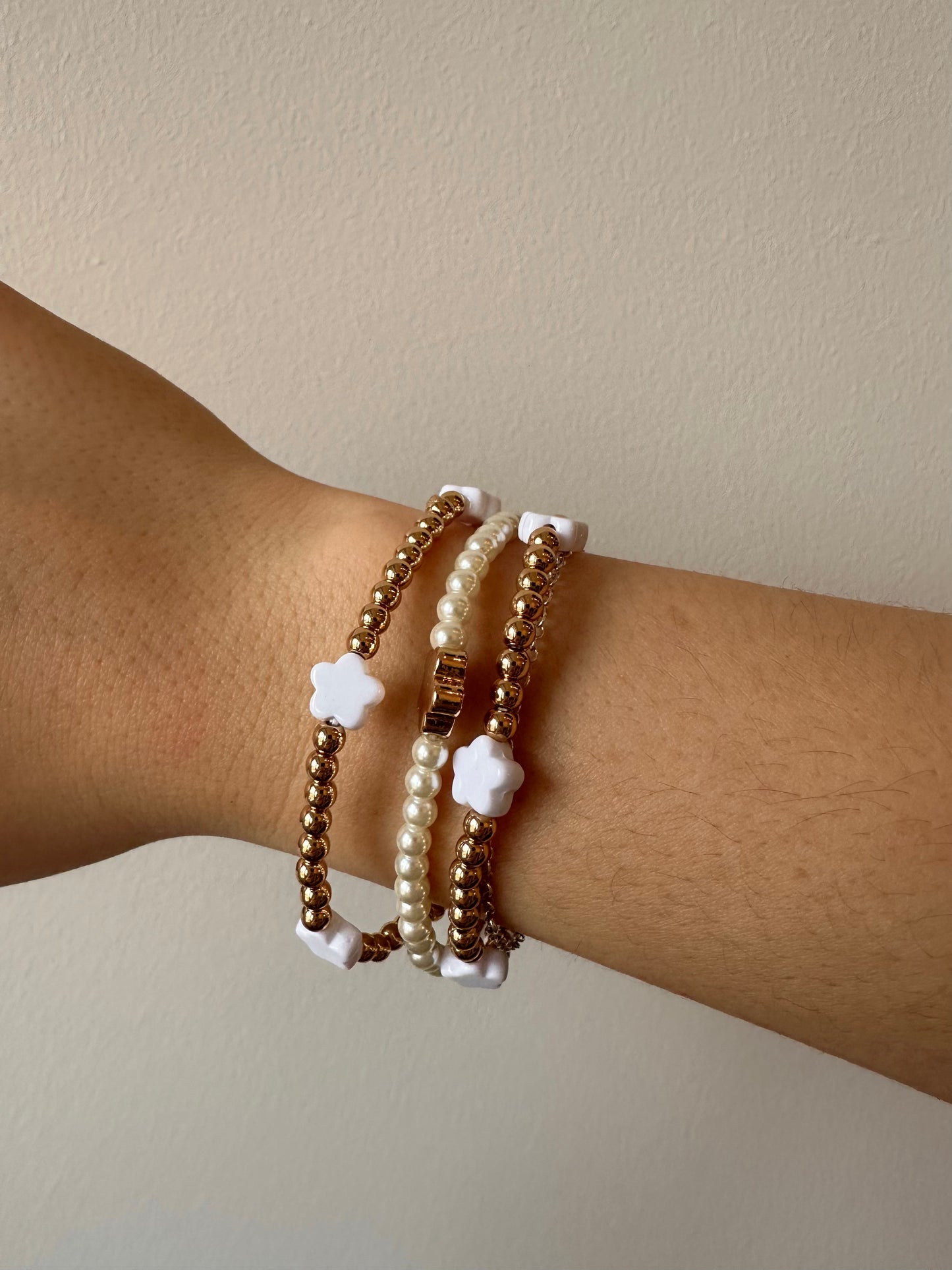 The Gold & Pearl Beaded Stretch Bracelets