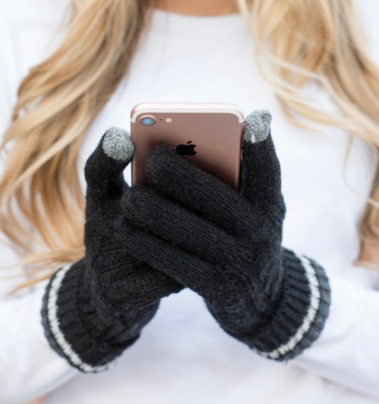 The Cable Knit Touch Gloves