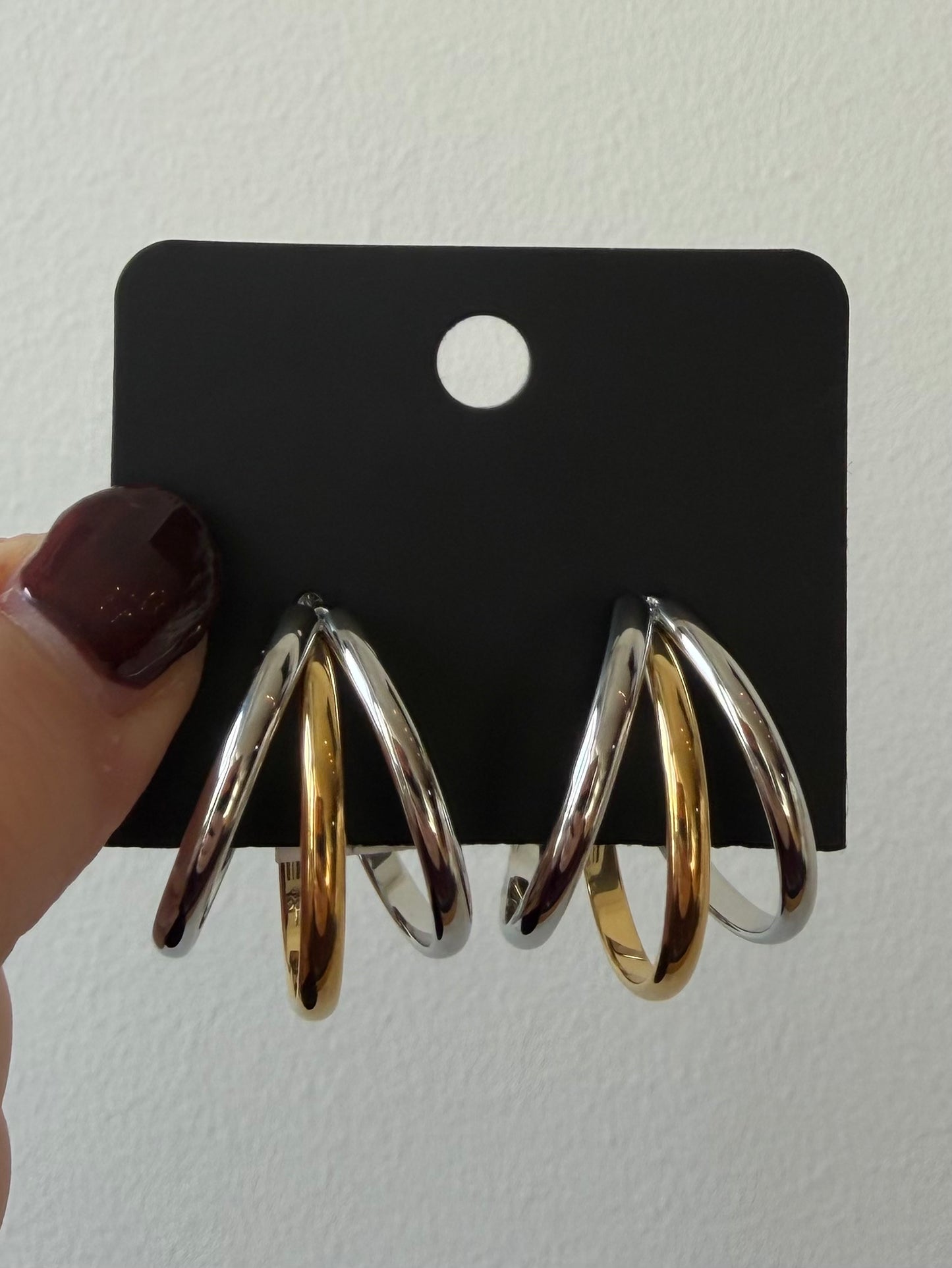 The Two-Toned Hanna Hoops