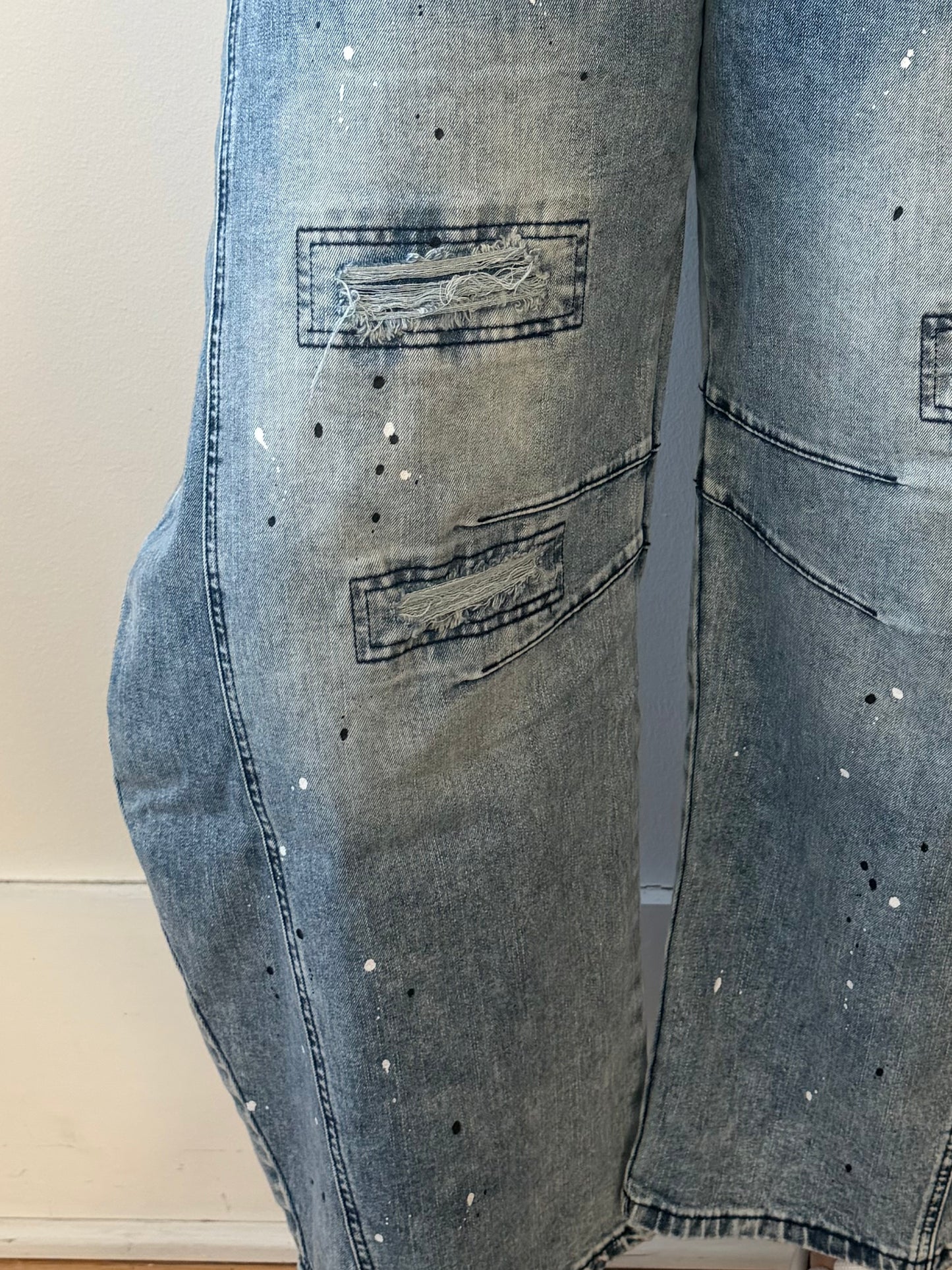 The Distressed Dream Barrel Jeans