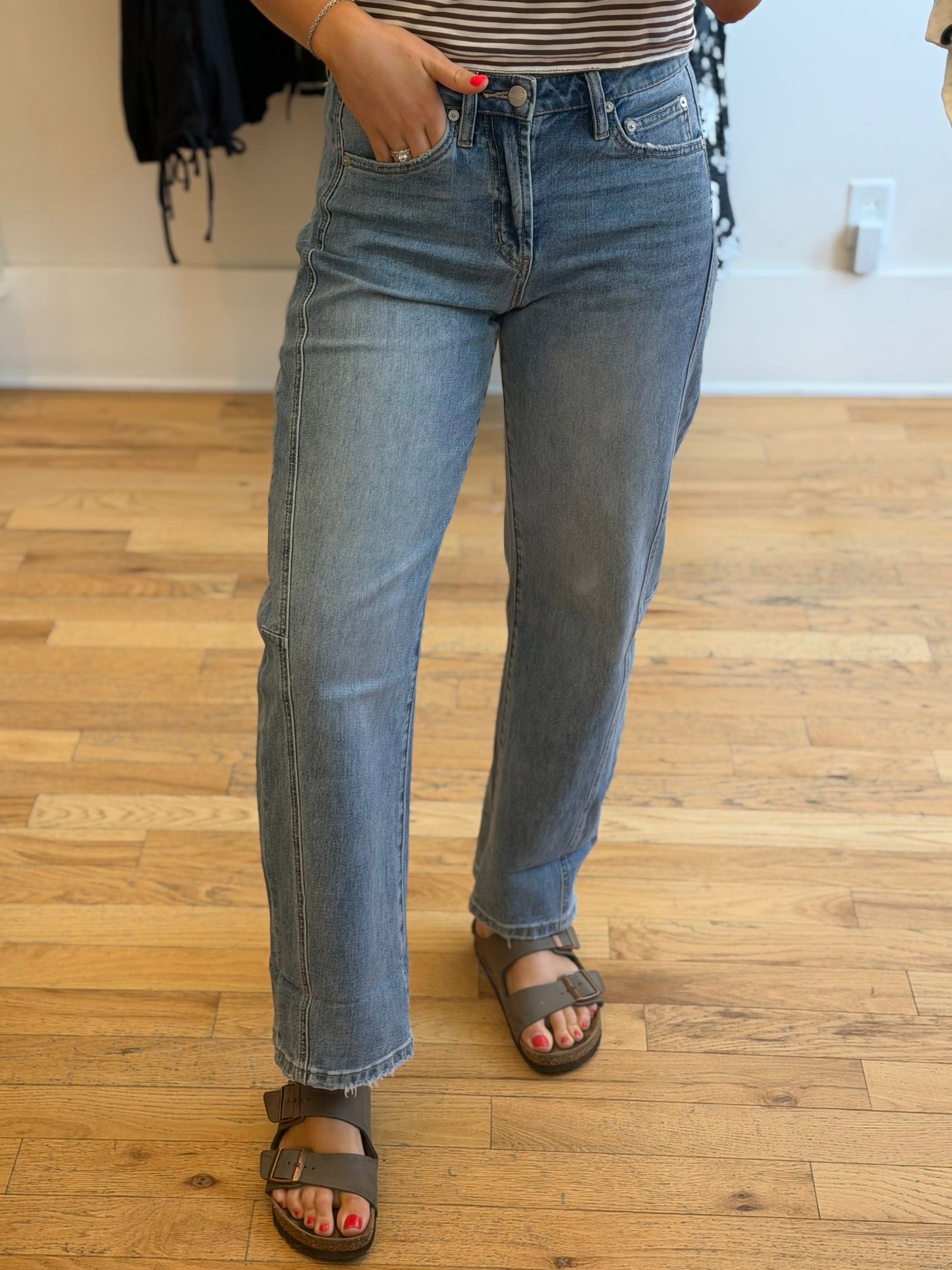 The High Rise Barrel Jeans