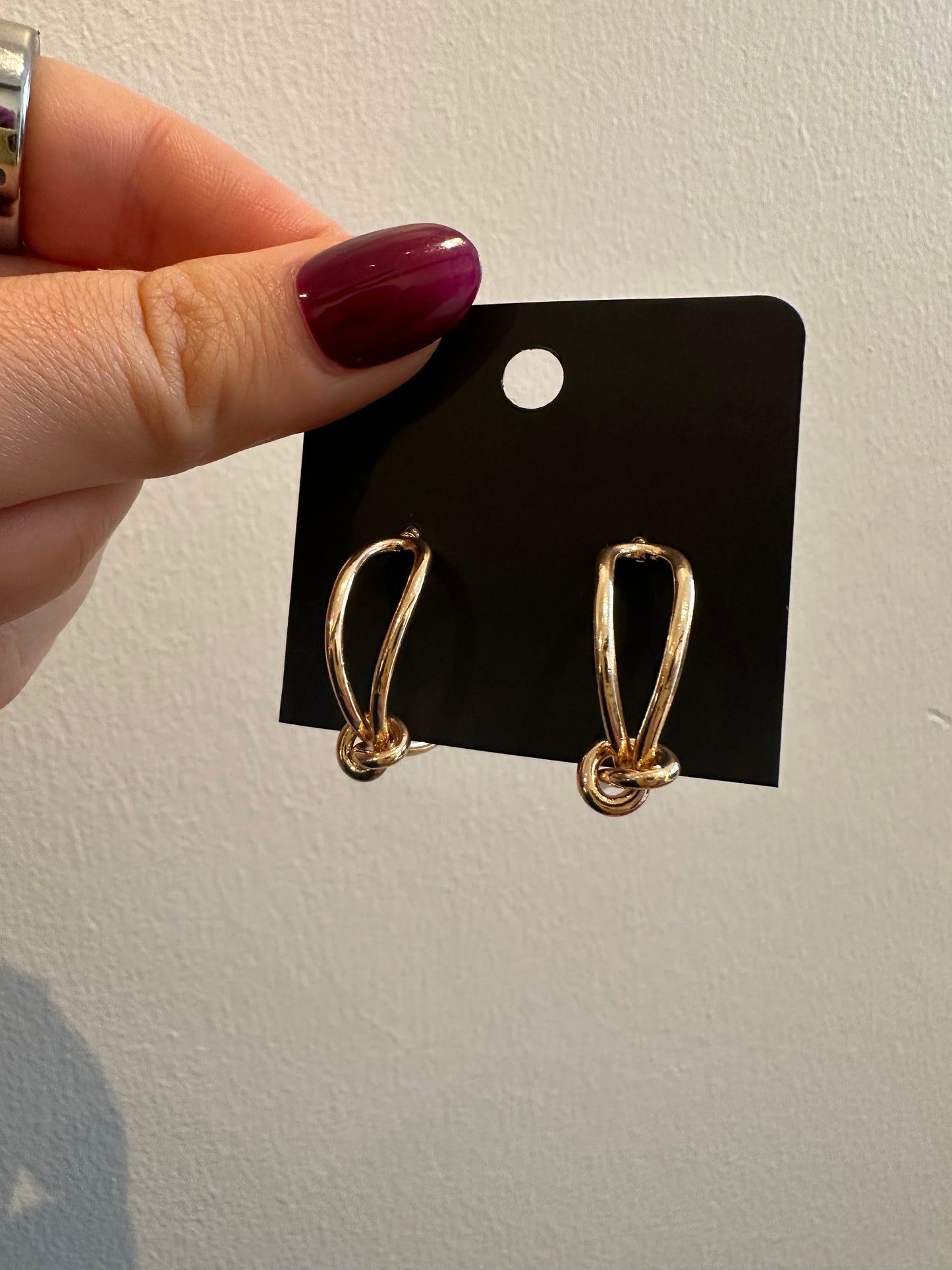 The Knotted Hoop Earrings (2 Colors)