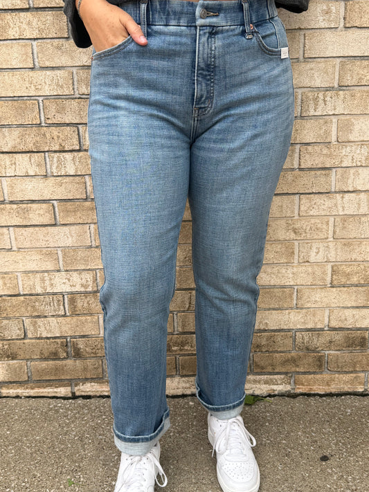 The High Rise Artemis Vintage Jeans