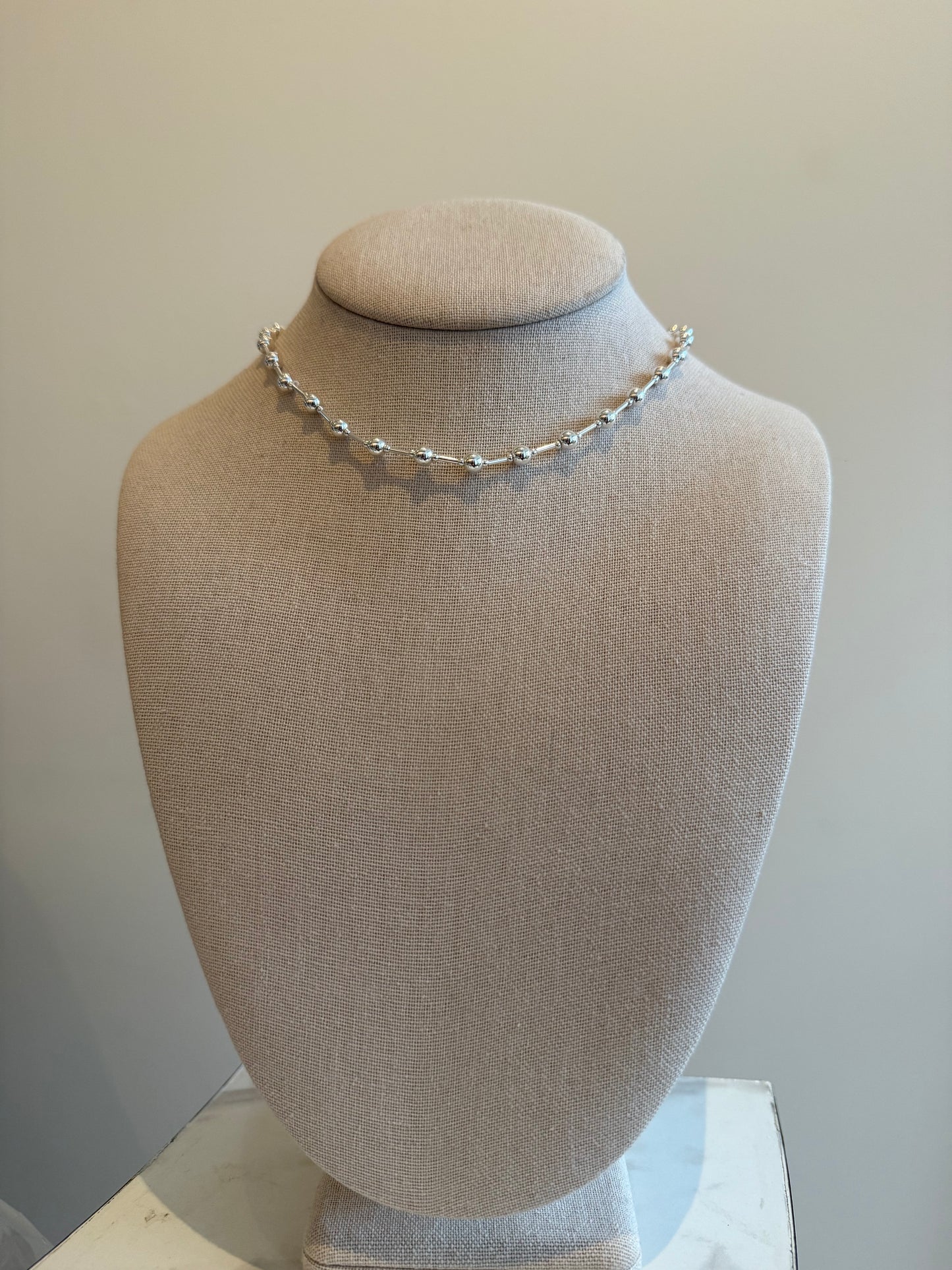 The Simple Silver Beaded Necklace