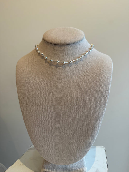 The Simple Silver Beaded Necklace