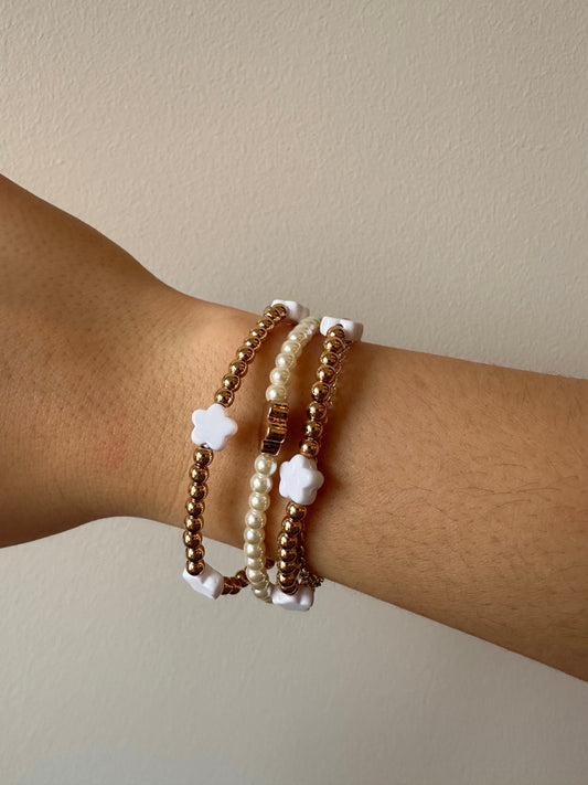 The Gold & Pearl Beaded Stretch Bracelets