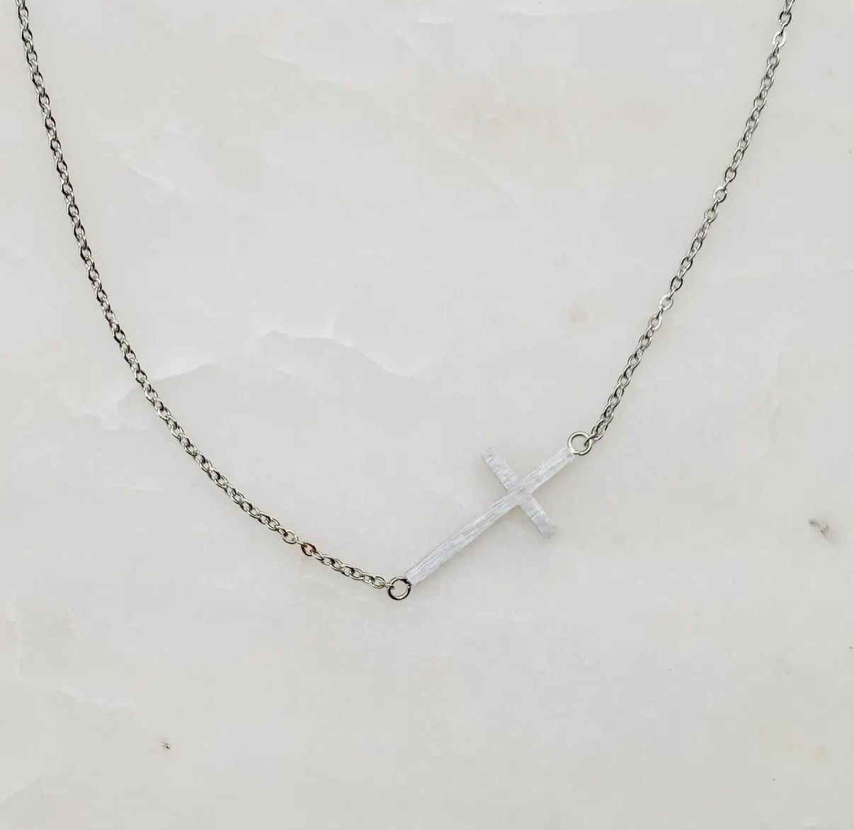 The Kayla Cross Necklace (2 Colors)