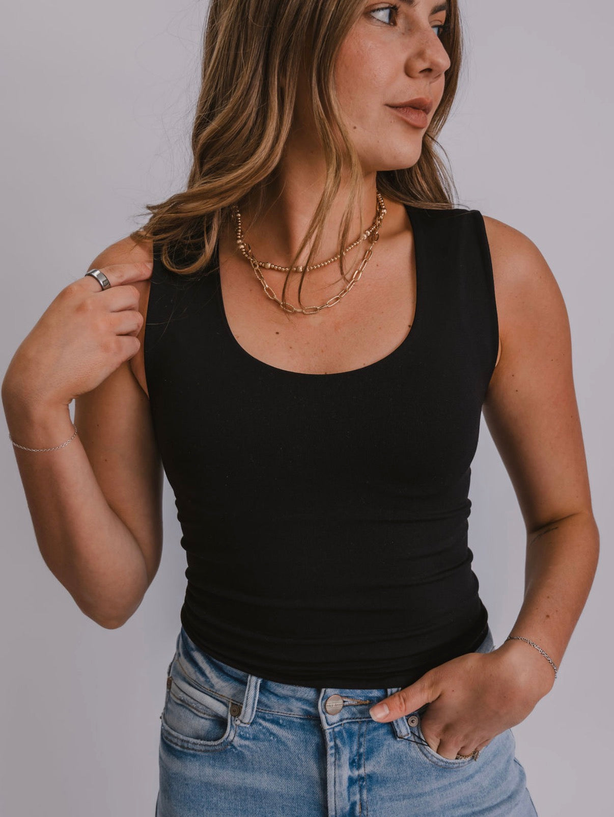 The Double Layered Seemless Tank (2 Colors)