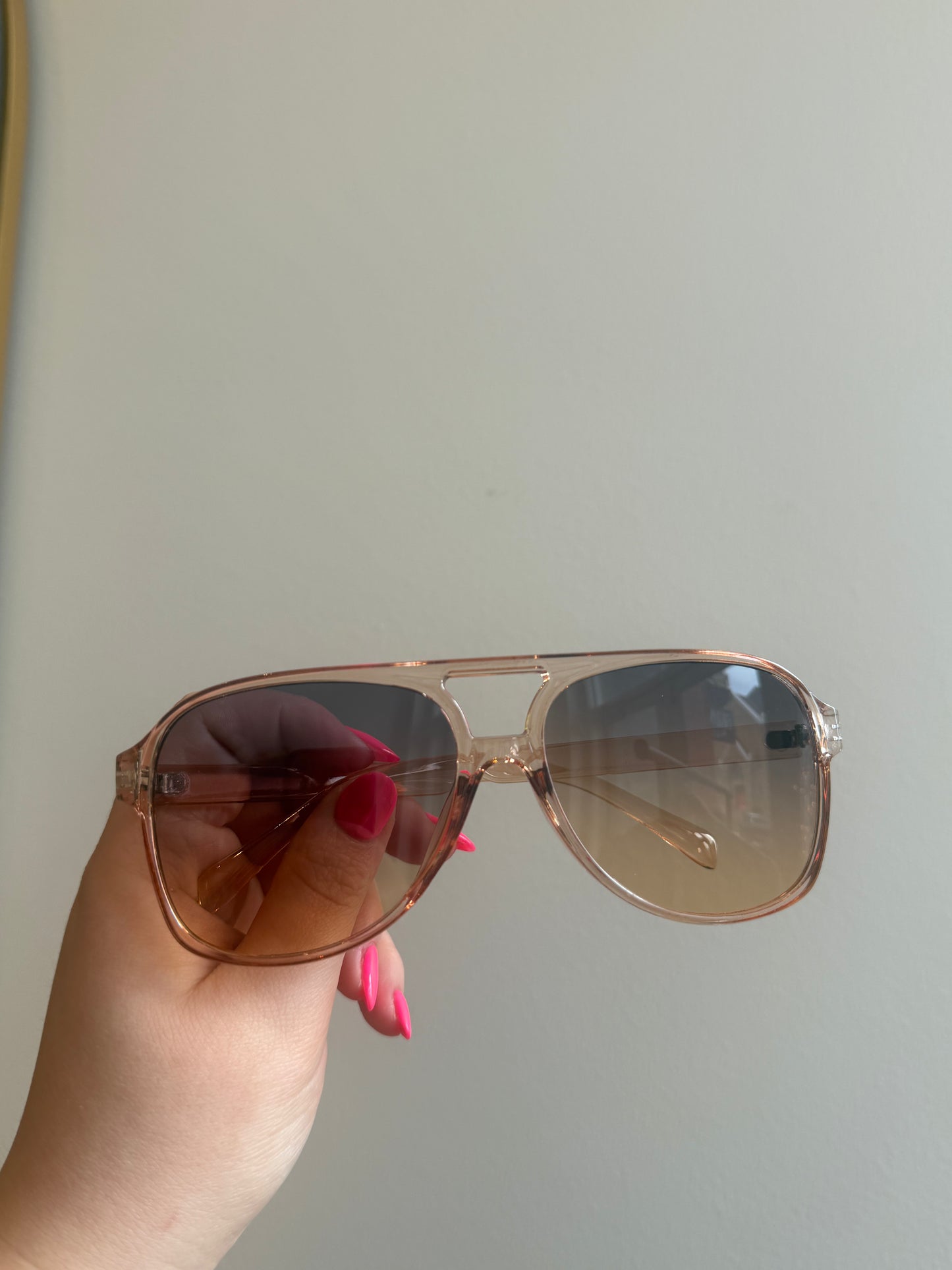 The Classic Oversized Sunglasses